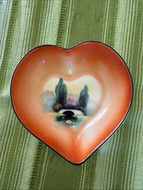 Noritake Vintage Heart-Shaped Hand-Painted Ceramic Bowl in Orange and Cream